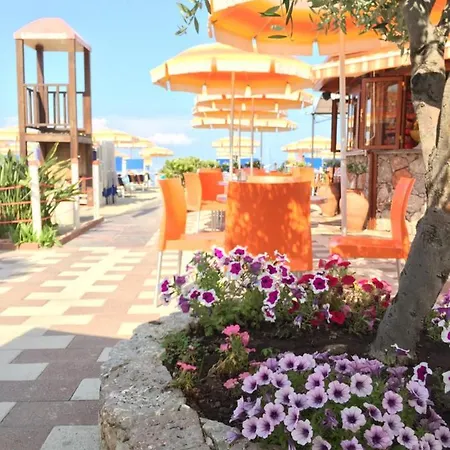 Cute Studio With Sea View Giardini Naxos Exterior photo